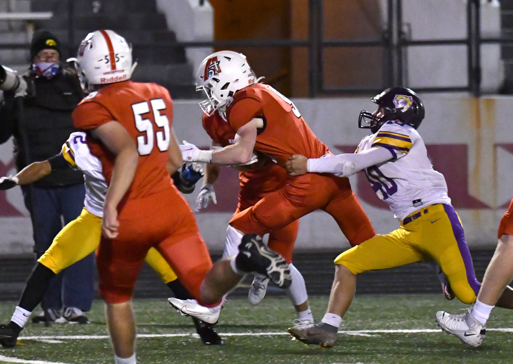 102320-qc-spt-dewitt-assum fball-189